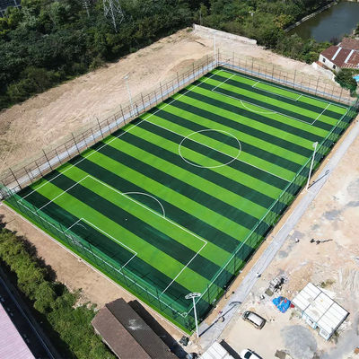 Υπαίθρια τεχνητή χλόη 50mm ποδοσφαίρου βρεφικών σταθμών τομέας PE πράσινος